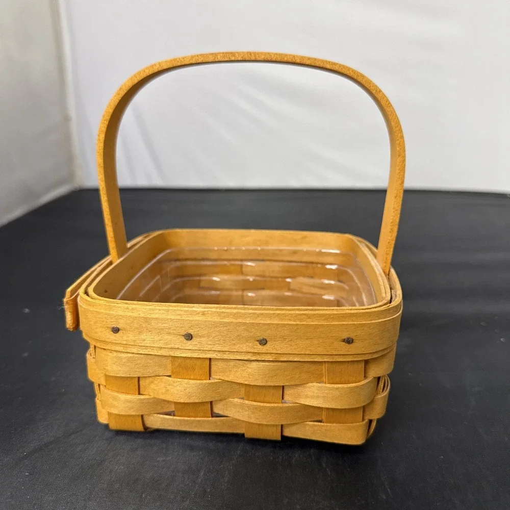 longberger small square 2001 with handle and plastic liner 5.5